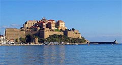 La Citadelle de Calvi depuis la plage