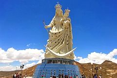 Le Monument à la Vierge du Socavón