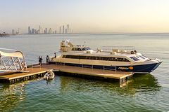Ferry Las Perlas